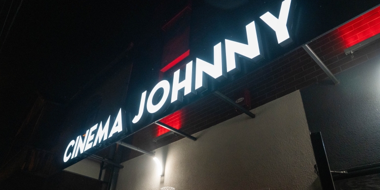 Cinema Johnny, al patrulea reabilitat de Primăria Timișoara, s-a deschis pentru public FOTO