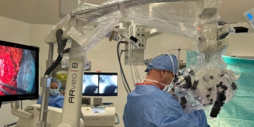 Premieră medicală națională la Spitalul Regina Maria Timișoara: rezecția completă a unei tumori intramedulare cu monitorizare neurofiziologică multimodală