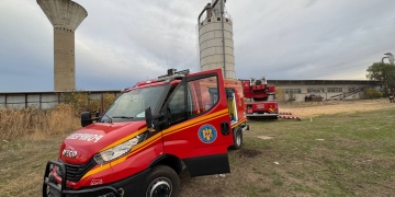 Incendiu la un siloz din Timiș, stins cu ajutorul unei autospeciale foarte dotată