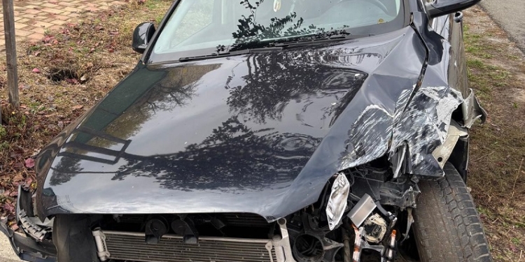 Bărbat beat și fără permis, arestat după ce a provocat un accident la Sânnicolau Mare