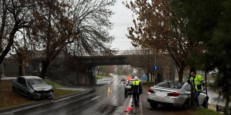 A lovit și a fugit. Polițiștii din Timișoara caută un șofer care a făcut 3 victime