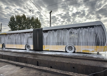 Transport STPT mai curat: O firmă specializată igienizează vehiculele din Timișoara