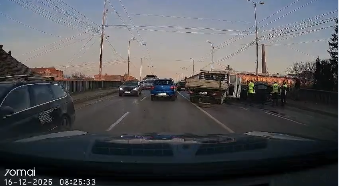 Patru răniți în urma unui accident pe Podul Muncii din Timișoara