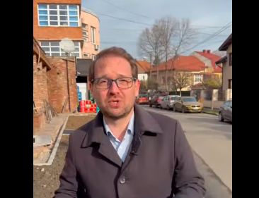 Dominic Fritz anunță că trotuarul „furat” de un restaurant din Complexul Studențesc din Timișoara a fost refăcut