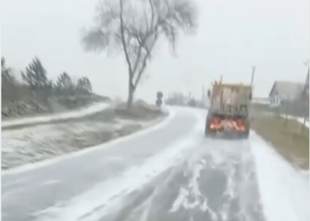 Ninge în partea de vest a țării! Drumarii intervin cu utilaje și antiderapant