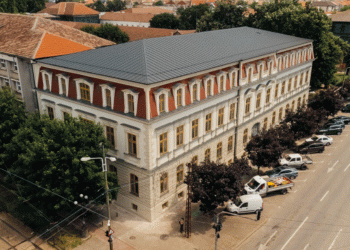 Relații intime între un profesor și o elevă din Timișoara! S-a deschis o anchetă