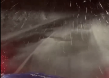 Se circulă în condiții de iarnă pe mai multe drumuri din vestul țării