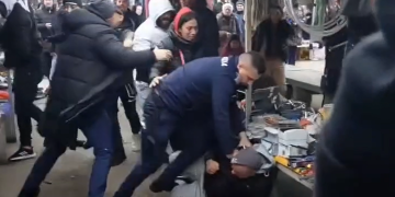 Scandal de proporții în Piața Flavia din Timișoara, între jandarmi și vânzători