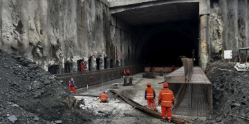 Tunelurile urșilor, la jumătatea drumului