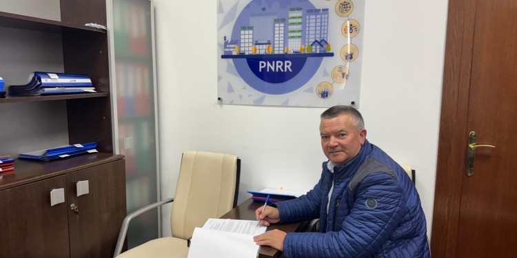 Primarul Viorel Mărcuți, la București pentru prelungirea unui contract de finanțare