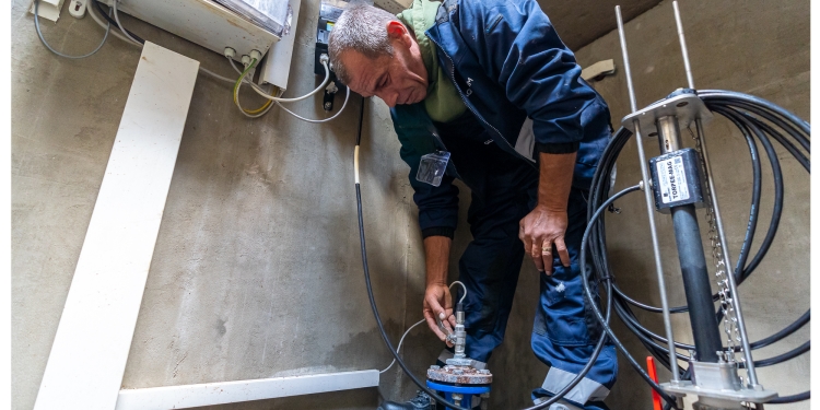 Aquatim: Apa care ajunge la robinetele timişorenilor străbate sute de kilometri de conducte