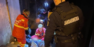 Bărbat rănit după ce a căzut în pasajul din Piața Victoriei din Timișoara, de Revelion