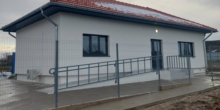 Primarul comunei Jamu Mare: „Lucrările la Centrul Comunitar Integrat din Clopodia s-au încheiat” FOTO