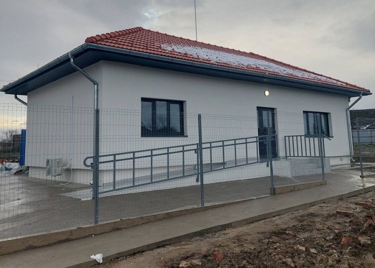 Primarul comunei Jamu Mare: „Lucrările la Centrul Comunitar Integrat din Clopodia s-au încheiat” FOTO