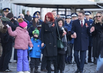 Unirea Principatelor Române, sărbătorită în centrul Timișoarei! S-a încins hora în Piața Unirii FOTO