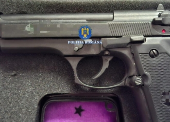 Un bărbat din vestul țării a tras focuri de armă și a amenințat cu moartea două persoane