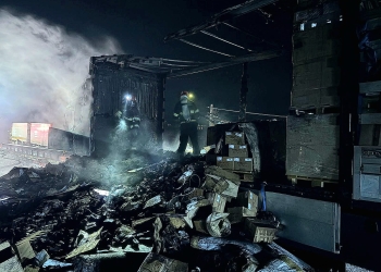 Un tir a ars ca o torță pe centura Lugojului