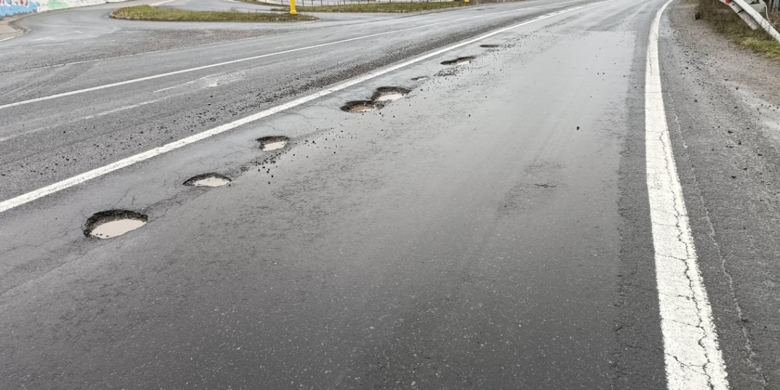 Dispar „craterele” de pe centura Caransebeșului. Zona intră în reparații