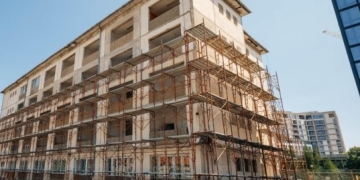 Lucrările de reabilitare la Colegiul Tehnic „Henri Coandă” din Timișoara continuă și în sezonul rece