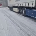Tiruri blocate pe DN68 A din cauza zăpezii. Traficul a fost oprit. Și pe A1 traficul a fost deviat
