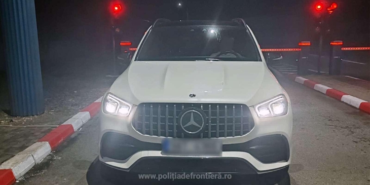 Mașină de lux în valoare de 100.000 de euro, căutată de autoritățile din Cehia, descoperită la Moravița FOTO