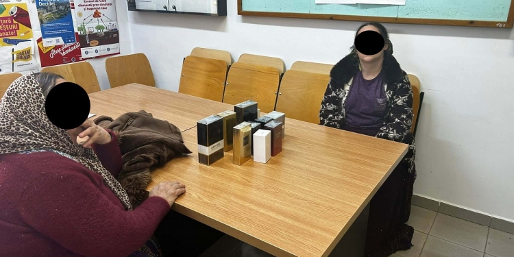 Femei de etnie romă care vindeau parfumuri contrafăcute, prinse de polițiștii locali din Timișoara