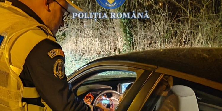 Beat și fără permis, un tânăr de 20 ani din Timiș s-a urcat la volanul unei mașini neînmatriculate