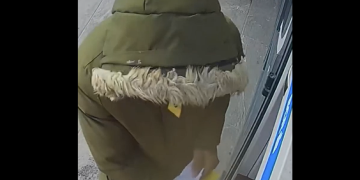 Cinci persoane reținute după ce au găsit un portofel și au scos de pe card 3.200 lei la Sânnicolau Mare