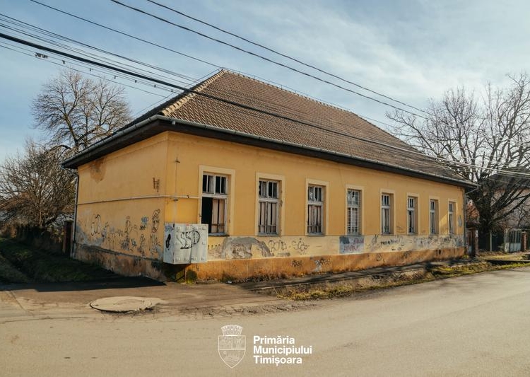 Școala Mică din cartierul Plopi intră în reabilitare. Se va transforma în grădiniță