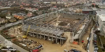 Președintele CJ Timiș, dispus să aloce sume suplimentare pentru finalizarea la timp a stadionului din Calea Buziașului