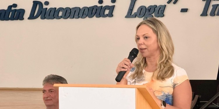 Directoarea Colegiului „C.D. Loga” din Timișoara vrea ca minorii sub 16 ani să nu aibă acces la rețelele sociale