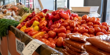 Prospețime, gust și tradiție locală în piețele din Timișoara FOTO