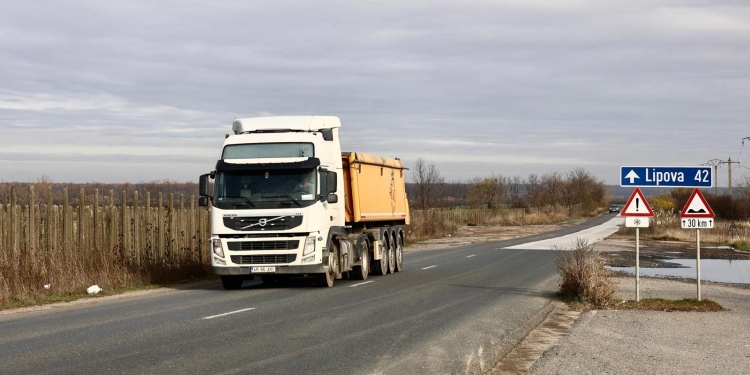 Restricție de tonaj pe DJ 691, între sensul giratoriu de descărcare de pe A1 și limita cu județul Arad