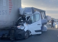 Accident pe autostrada Arad – Timișoara! O autoutilitară a intrat într-un tir