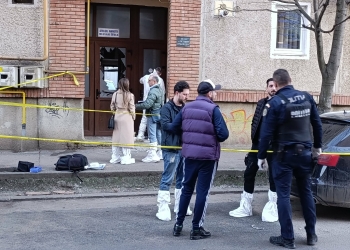 Cazul femeii înjunghiată mortal de fiu! Victimele femicidului, comemorate în centrul Timișoarei toată săptămâna