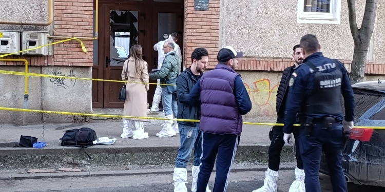 Cazul femeii înjunghiată mortal de fiu! Victimele femicidului, comemorate în centrul Timișoarei toată săptămâna