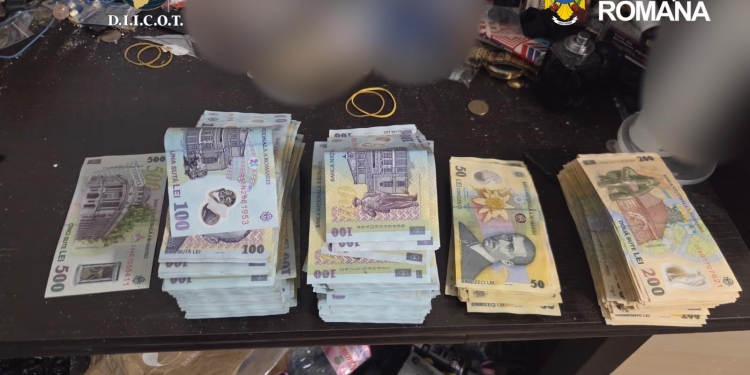 „Afacerist” la 17 ani. Minor arestat pentru trafic internațional de droguri de mare risc