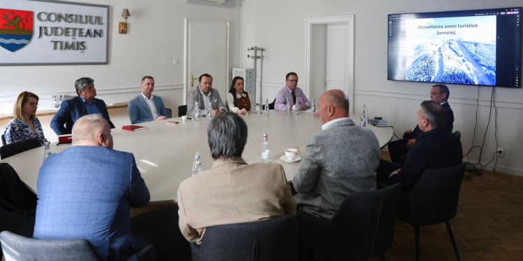 „Let’s Make Banat Great Again”. Se discută o alianță Timiș – Caraș-Severin pentru realizarea domeniului turistic Semenic