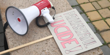 „Corpul meu, alegerea mea!” Manifest în centrul Timișoarei pentru drepturile femeilor