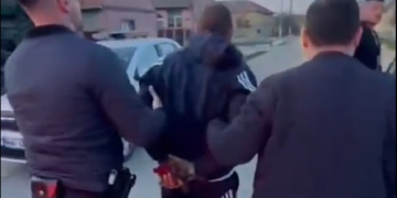 Urmărit național pentru trafic de migranți, prins lângă Timișoara