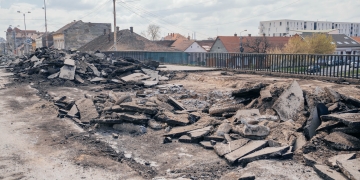 Forfotă mare pe Podul Muncii din Timișoara: se intervine pentru decopertarea asfaltului FOTO