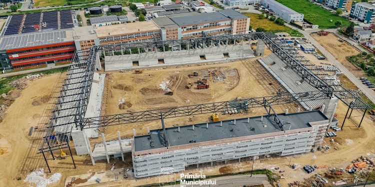 A început amenajarea parcării de la stadionul din Calea Buziașului