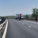 Accident pe A1, la Belinț: 4 persoane rănite după impactul dintre un microbuz și un camion