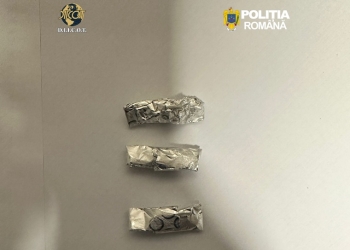 Patru traficanți de droguri din Timișoara, ridicați de mascați