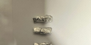 Patru traficanți de droguri din Timișoara, ridicați de mascați