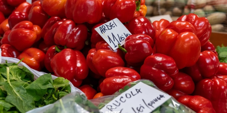 Piețele din Timișoara, tot mai apreciate pentru prospețime și produse locale FOTO