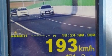 Aproape și-a luat zborul! Tânăr prins cu aproape 200 km/h pe DN 69A, pe tronsonul Sânandrei – Autostrada A1