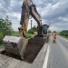 Lucrările de reparații pe DN59A continuă la ieșire din localitatea Beregsău Mare spre Cărpiniș FOTO