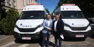 Comuna Sânmihaiu Român a primit un microbuz școlar hibrid pentru transportul elevilor FOTO