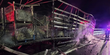Încă un tir a luat foc pe autostrada A1, în județul Timiș